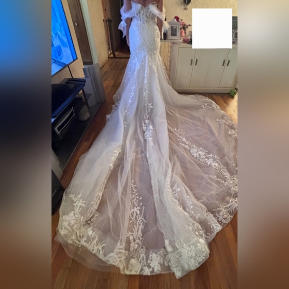 Calla Blanche Wedding Gown Teresa street size 4/6 Sorry Sold Xoxo - Picture 7 of 8